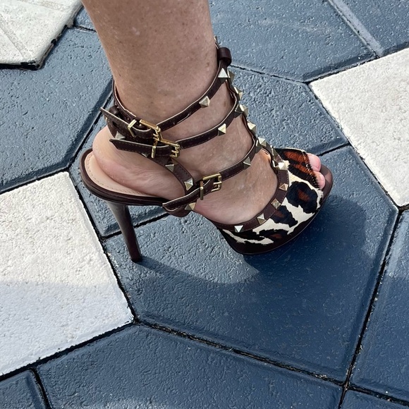 JORGE ALEX Leopard Print Gold Studded Calf Hair Heels size 38 EU/ US 7.5 women - Picture 4 of 12